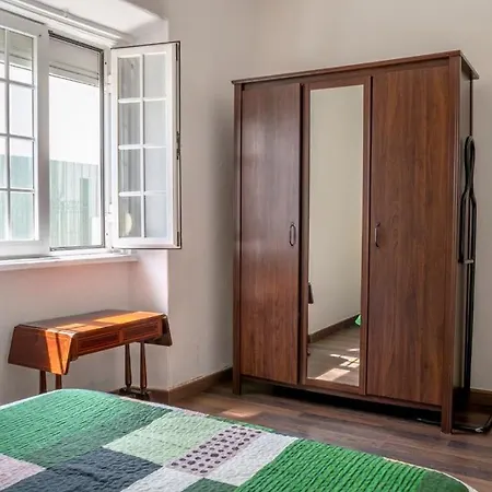 Front House Lissabon